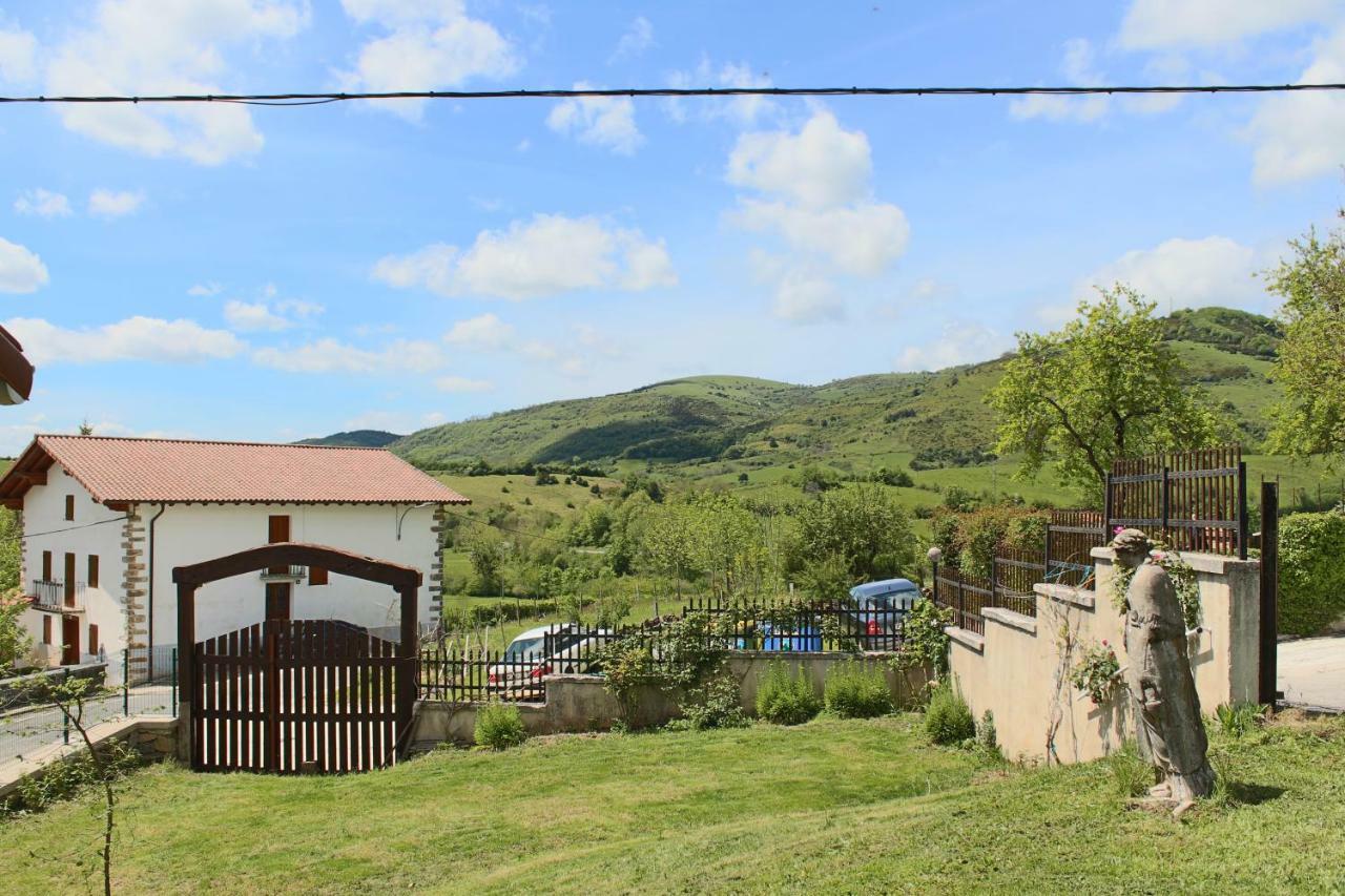 Lazkotzenea Guest House Mezkiriz Luaran gambar
